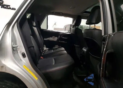 2022 Toyota 4Runner Sr5 Premium из США, поврежденный, VIN JTERU5JR4N6038577